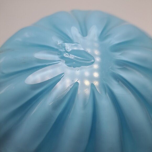 Vintage Blue Murano Glass Scalloped Decorative Bowl With Gold Accents - Picture 14 of 15